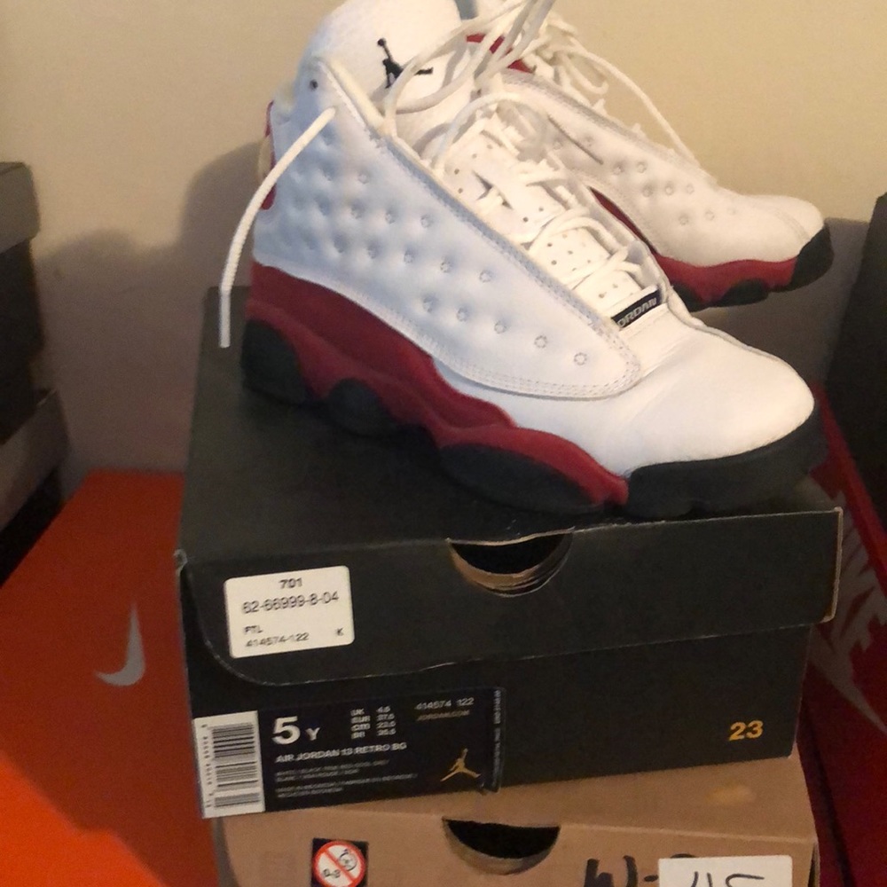 NIKE Air Jordan Retro 13